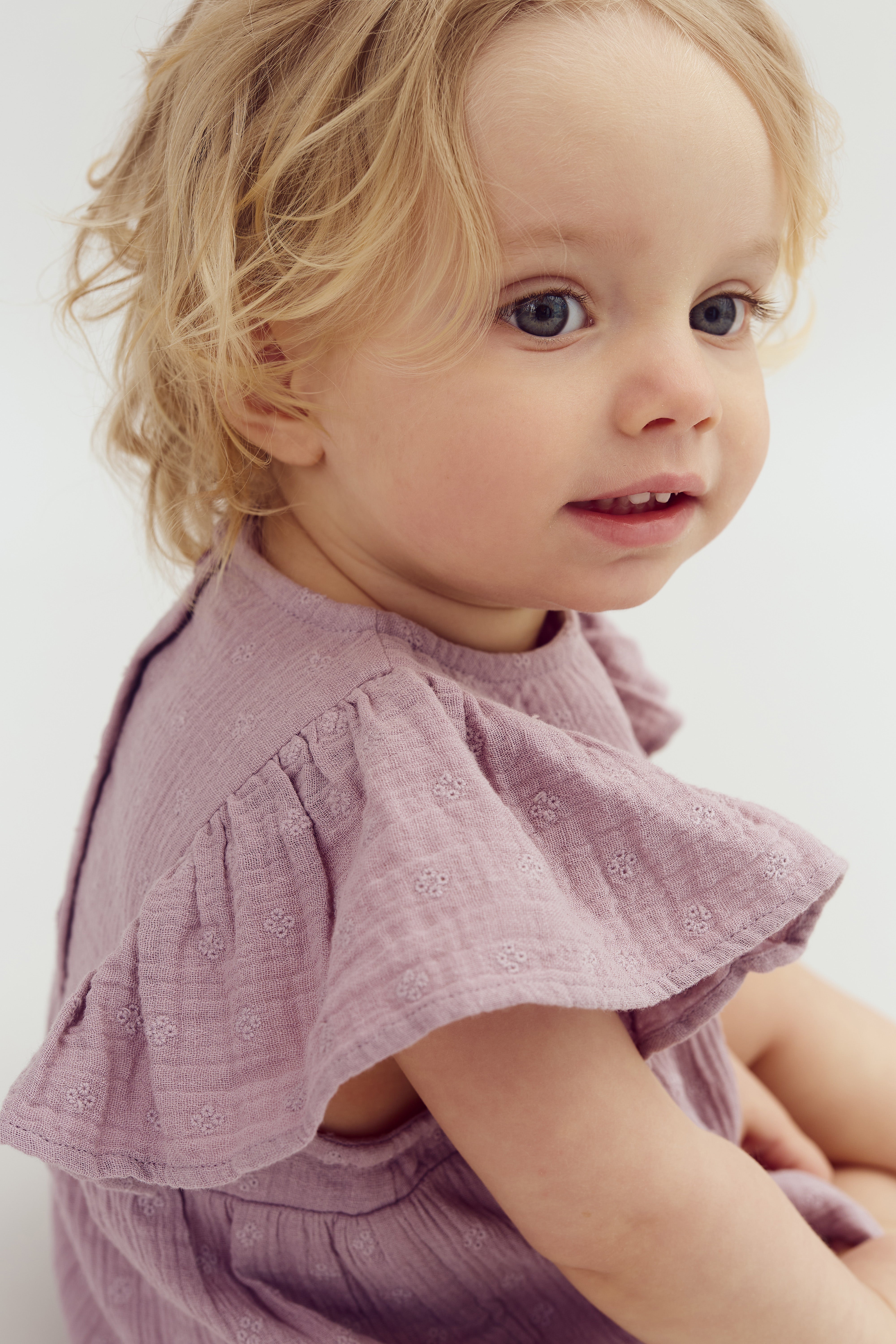 Muslin Butterfly-sleeve Romber with Embroidery - Purple | 100248 Ella