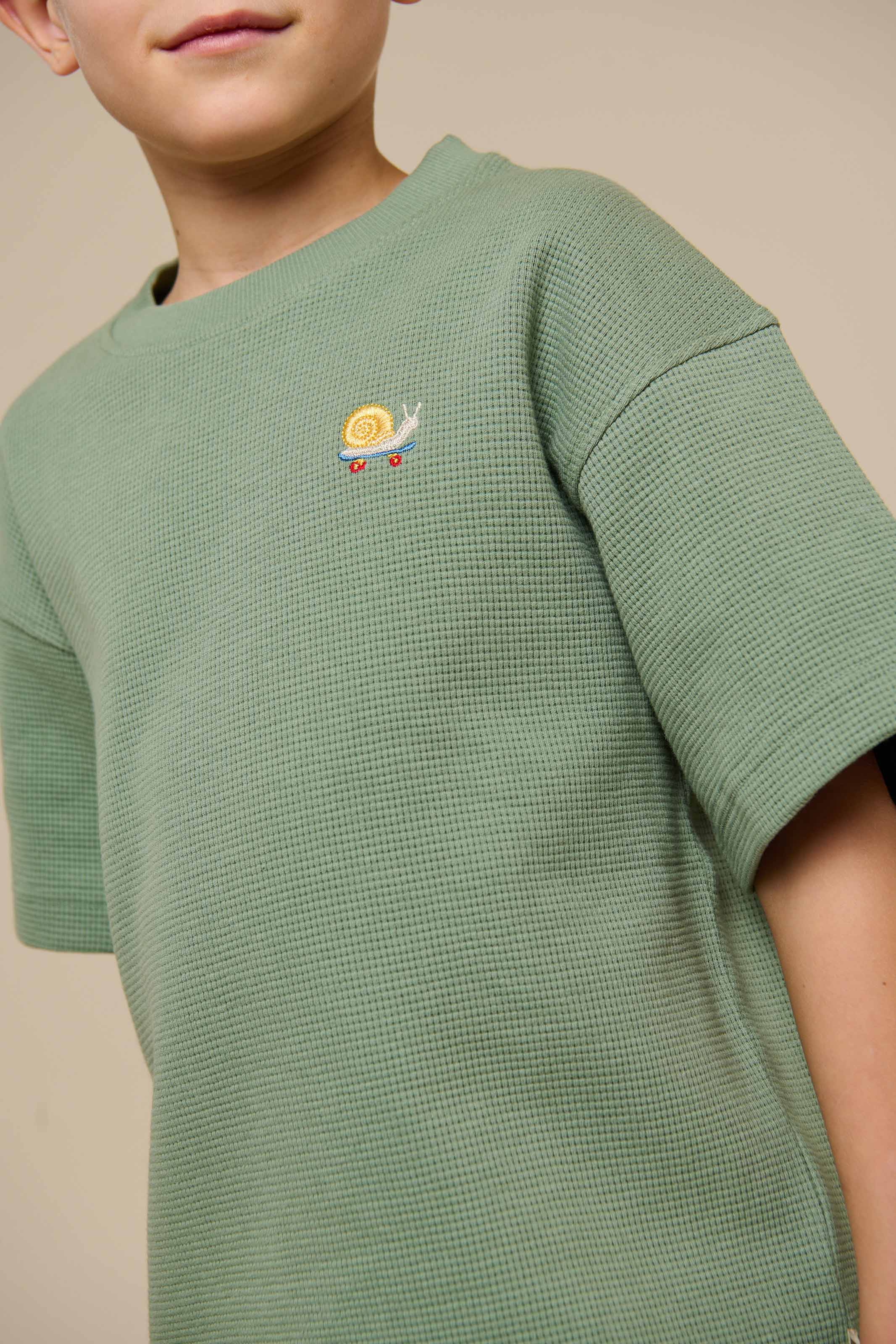 Waffle T-shirt - Tween - Dusty Green | 101156 Evan