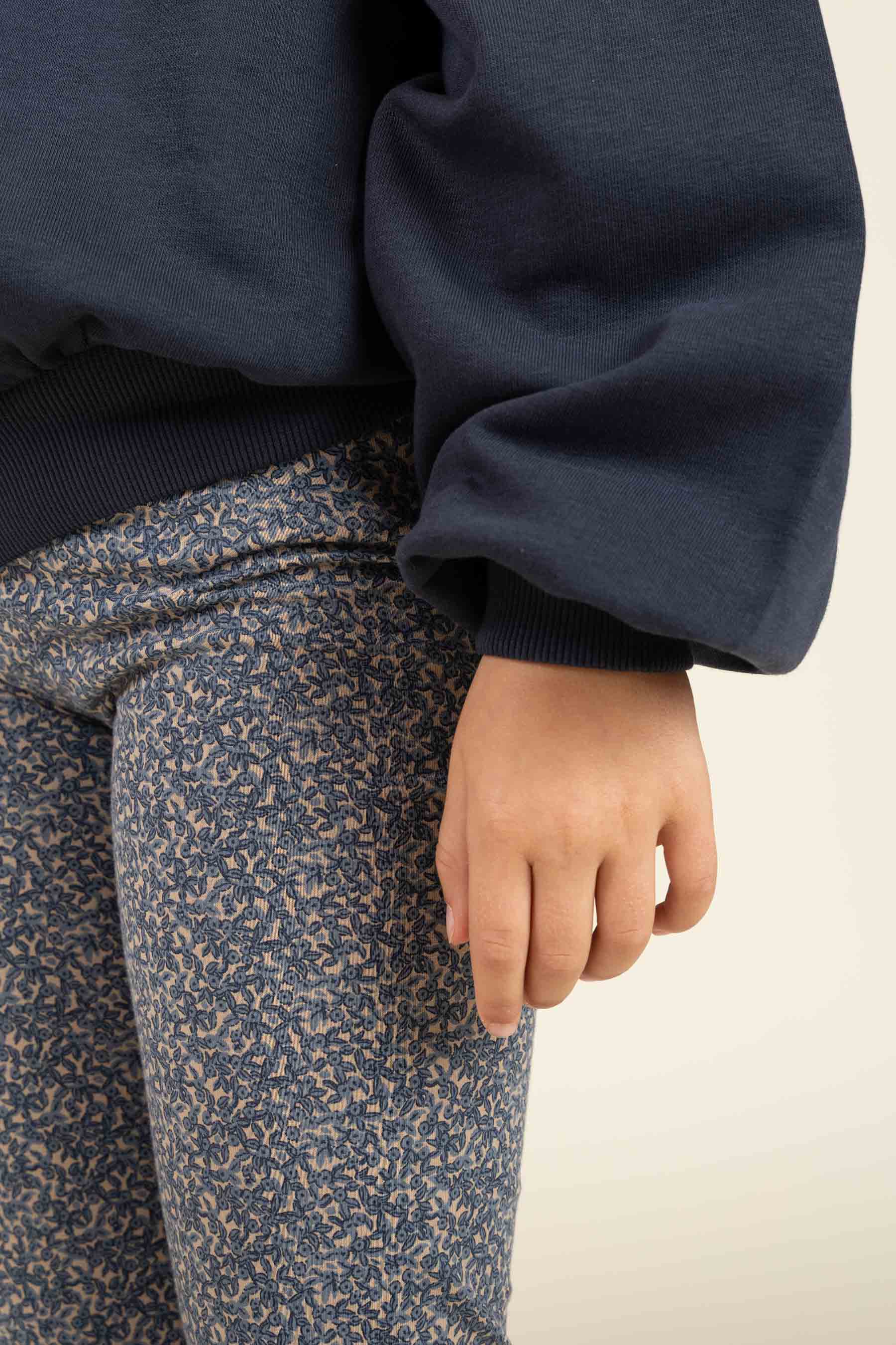 Balloon Sweatshirt - Tween - Navy | 100818 Joanna